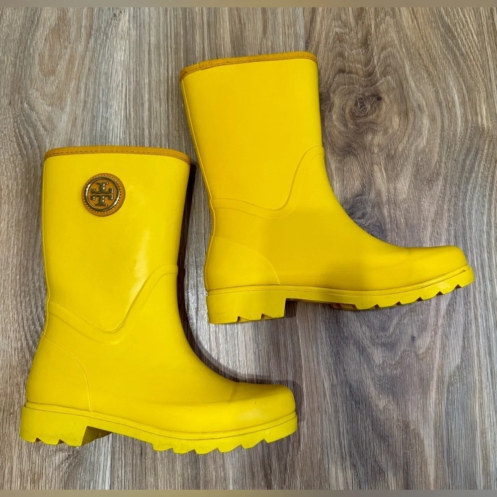 Tory Burch Maureen Yellow Rain Boots Size 7 EUC